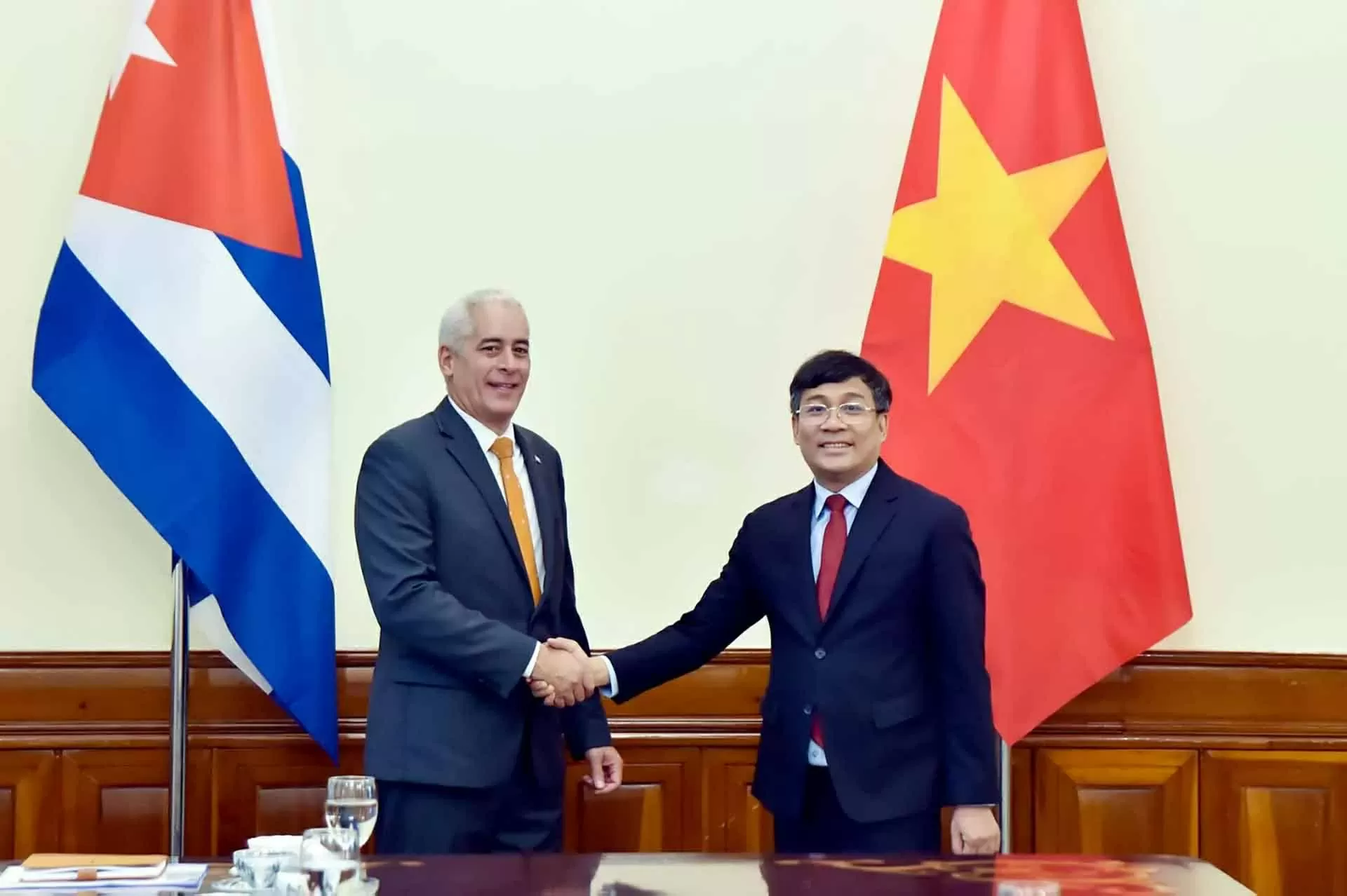 The 8th Political Consultation between the Ministries of Foreign Affairs of Vietnam and Cuba The 8th Political Consultation between the Ministries of Foreign Affairs of Vietnam and Cuba