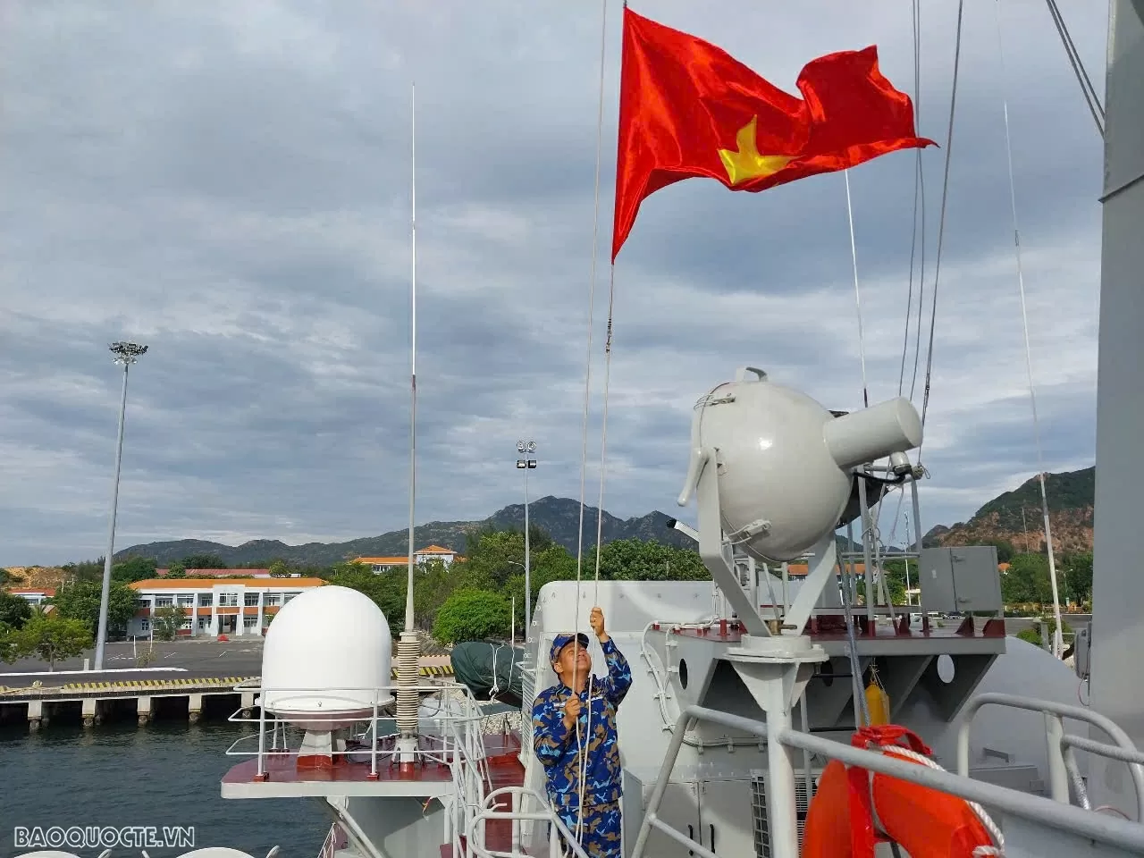 Hải quân luyện tập cho diễu binh trên biển mừng Quốc khánh 2/9 Hải quân luyện tập cho diễu binh trên biển mừng Quốc khánh 2/9