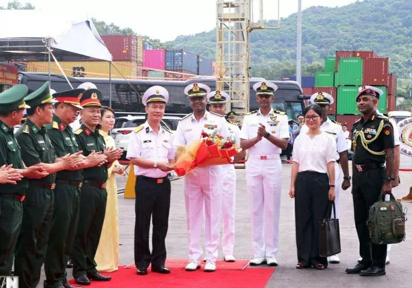 Indian Naval ships visit to Da Nang, Viet Nam. (Photo: Indian Embassy in Vietnam)