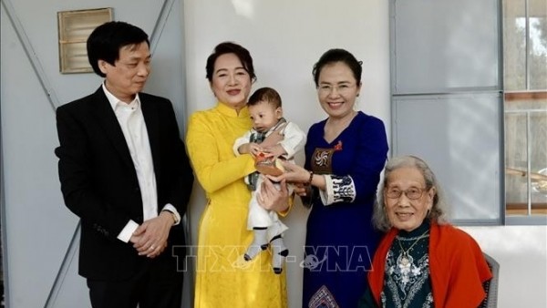 Spouse of NA Chairman visits Vietnam Village in Morocco