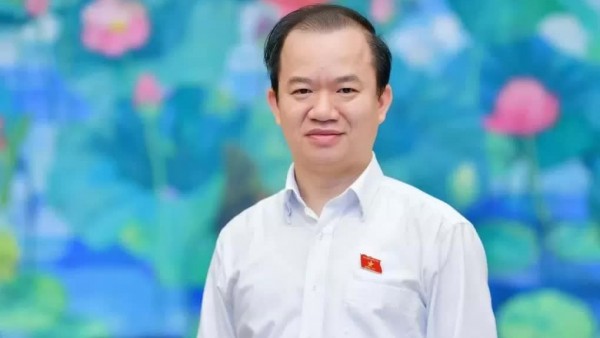 Article 3 - National Assembly deputy Bui Hoai Son - Administrative restructuring is a historic step for the nation