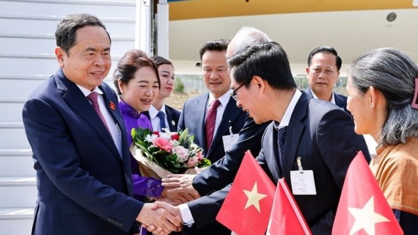 NA Chairman Tran Thanh Man arrives in Switzerland to attend World Conference of Speakers of Parliament