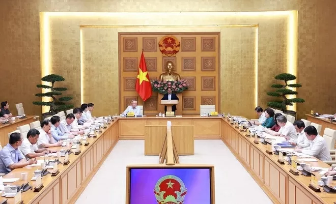 Prime Minister Pham Minh Chinh urges review of two-tier local government operation