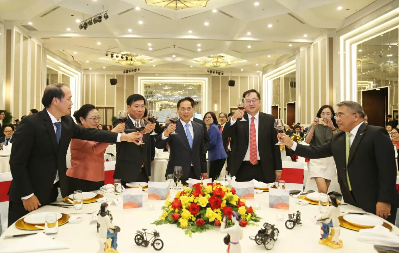 Celebrating 30 years of Vietnam’s ASEAN membership: A journey of integration for peace, stability, and development Celebrating 30 years of Vietnam’s ASEAN membership: A journey of integration for peace, stability, and development