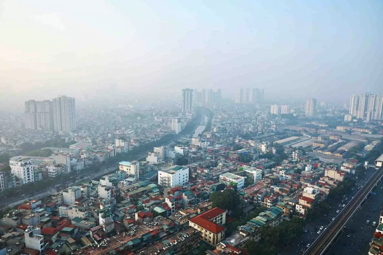 Low Emission Zones: A Solution to Control Urban Air Pollution in Vietnam Low Emission Zones: A Solution to Control Urban Air Pollution in Vietnam