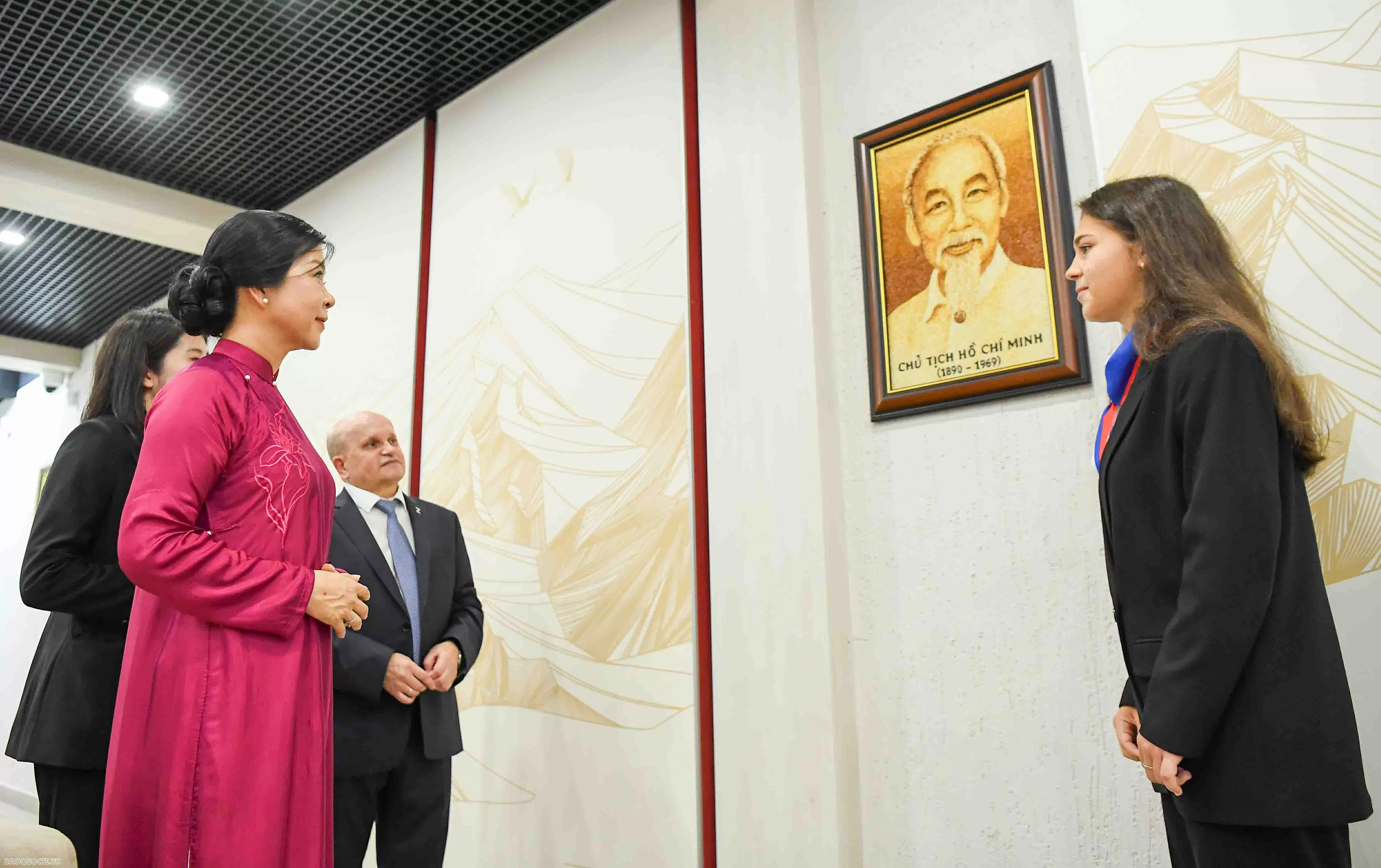 Ho Chi Minh Square officially inaugurated in Saint Petersburg
