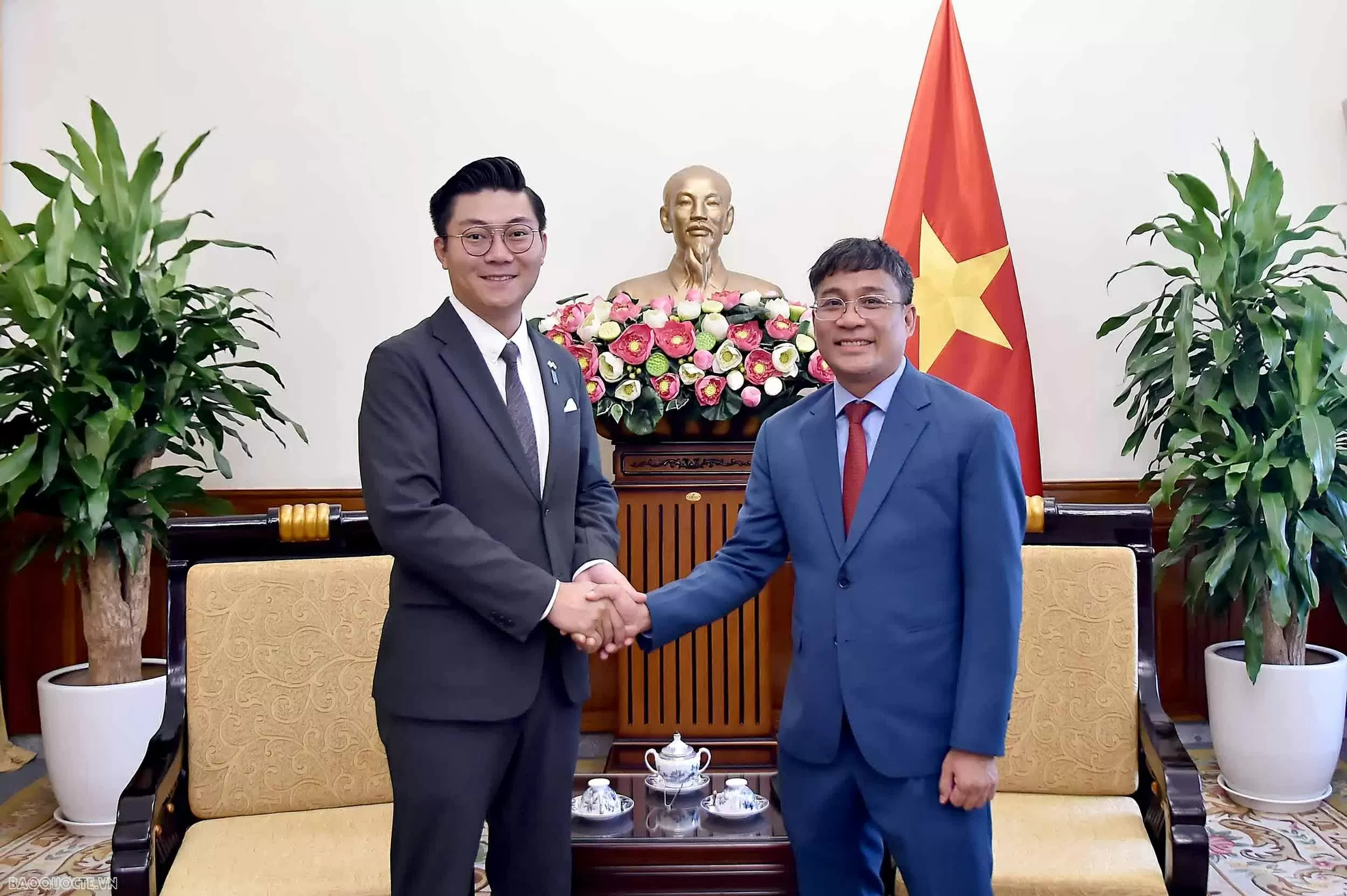 Promoting effective and substantive Vietnam-Japan local cooperation Promoting effective and substantive Vietnam-Japan local cooperation