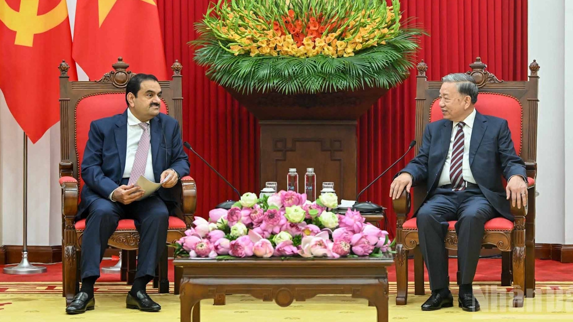 Party General Secretary To Lam receives Chairman of India's Adani Group in Hanoi
