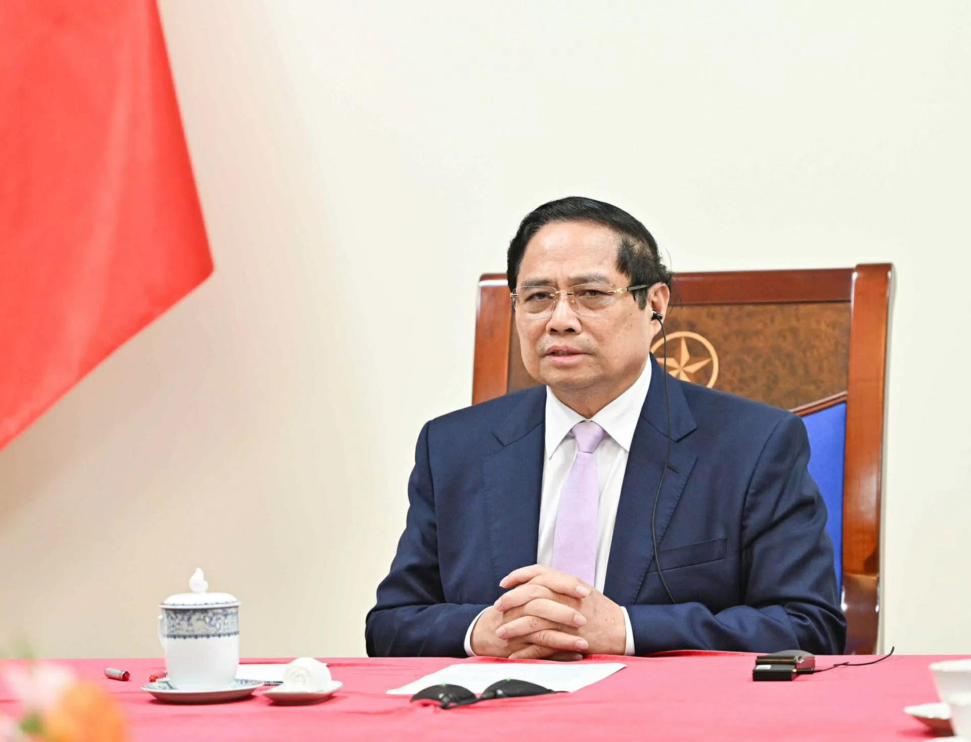 Vietnam, Malaysia Prime Ministers hold phone talk on regional issues and bilateral ties