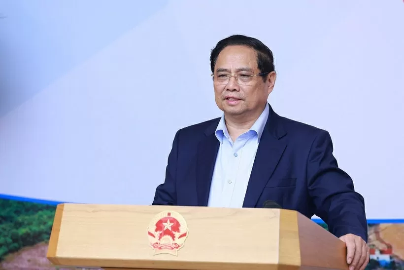 Prime Minister requests completing 3,000 km of expressways by year-end