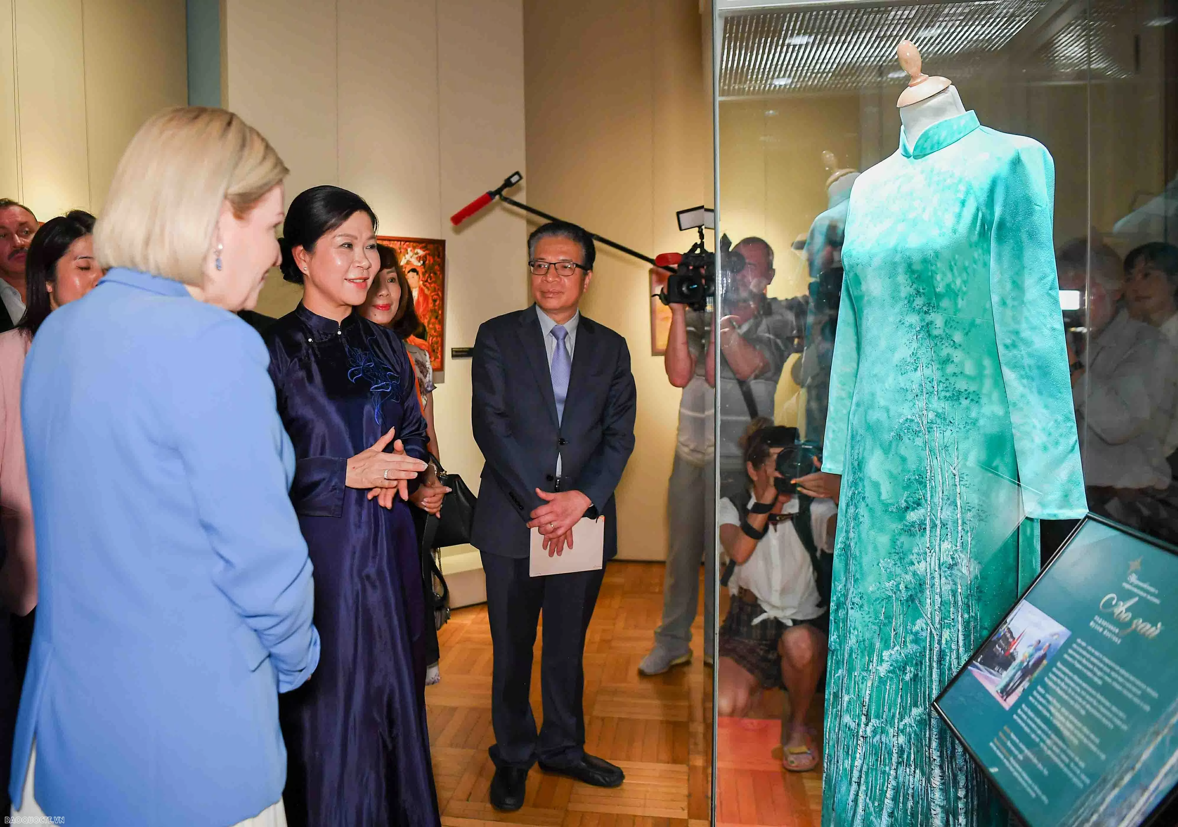 Vietnamese Ao Dai Displayed in the Heart of Russia