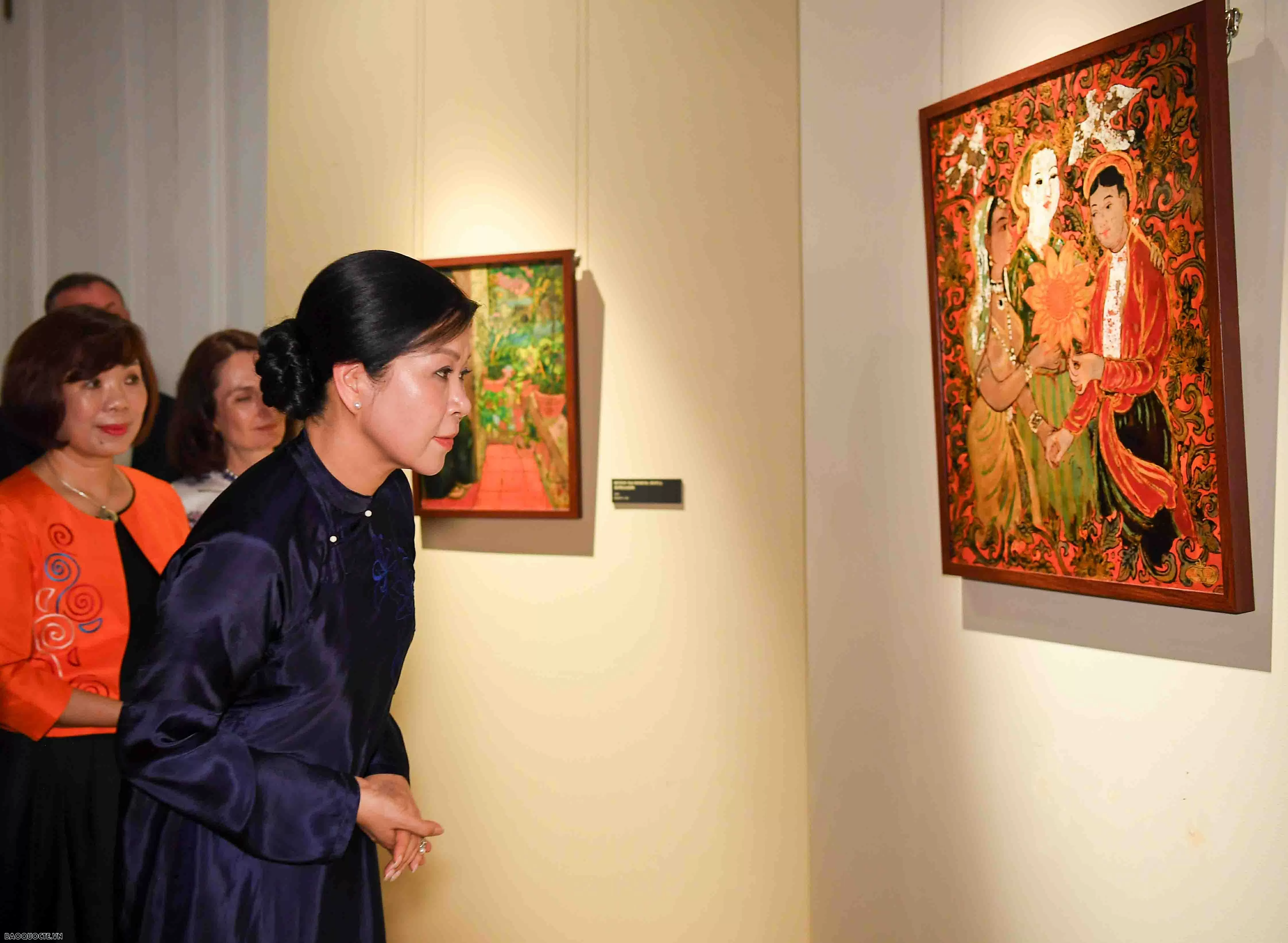 Vietnamese Ao Dai Displayed in the Heart of Russia