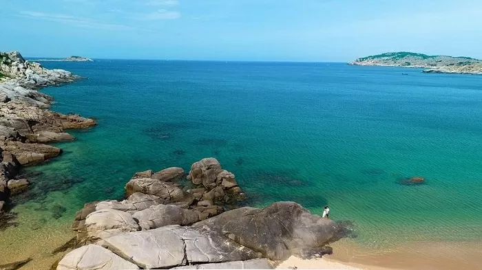A 'date' with the blue sea of Vinh Hy A 'date' with the blue sea of Vinh Hy