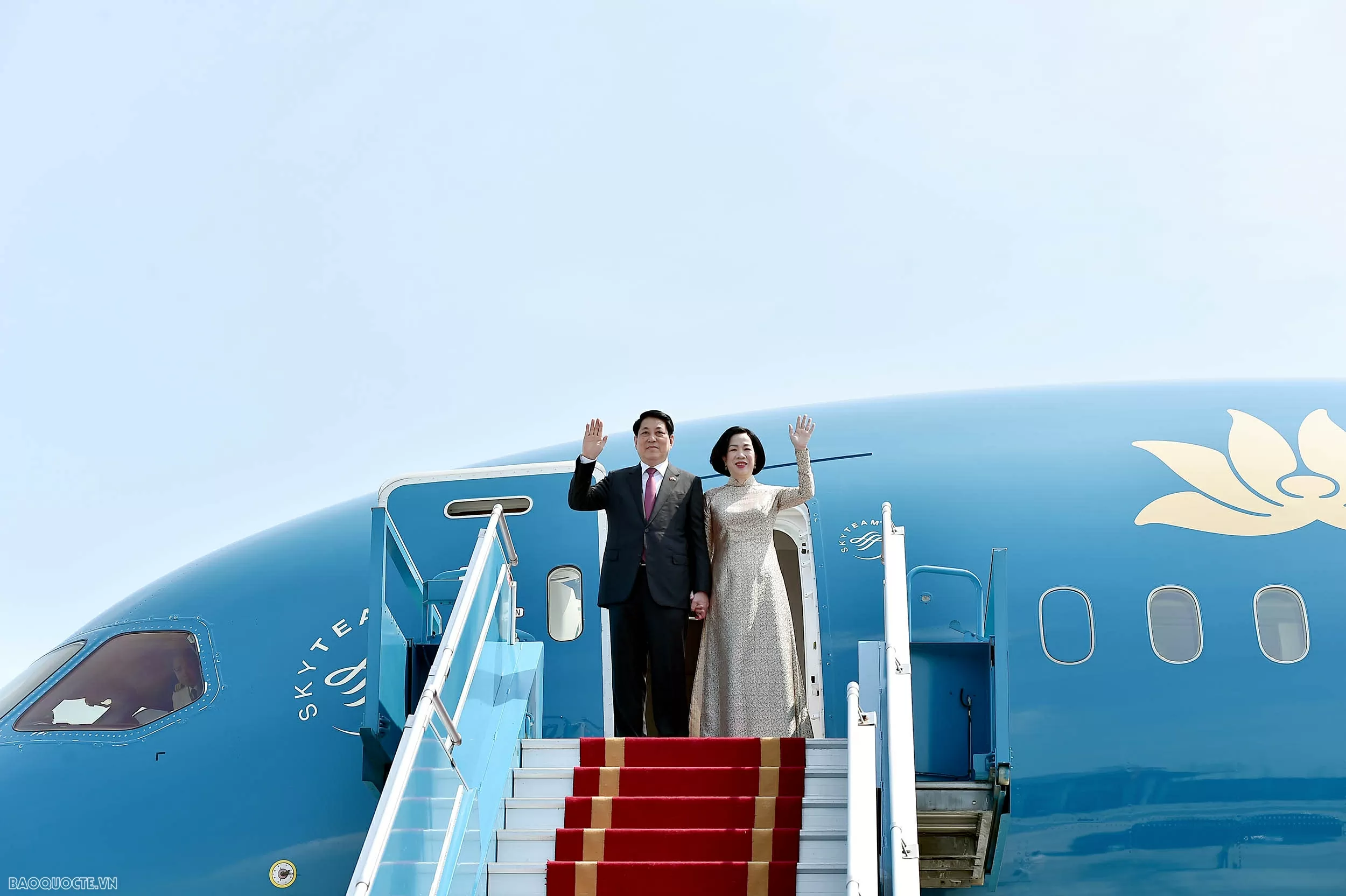 Chủ tịch nước Lương Cường và Phu nhân chính thức bắt đầu chuyến thăm cấp Nhà nước tới Ai Cập và Angola.