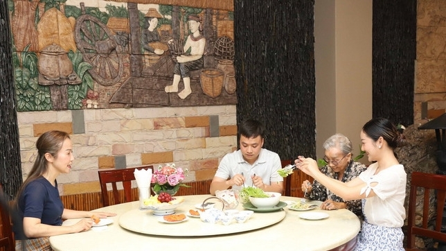 Keeping the flame of Vietnamese alive in Laos: The story of four Generations living far from their homeland