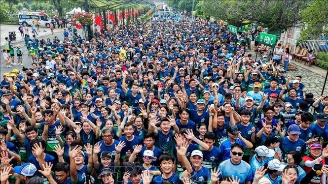 More than 6,000 runners join Ba Den Mountain International Marathon 2025