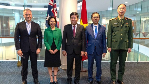 Vietnam, Australia officials hold 10th strategic diplomacy-defence dialogue in Canberra