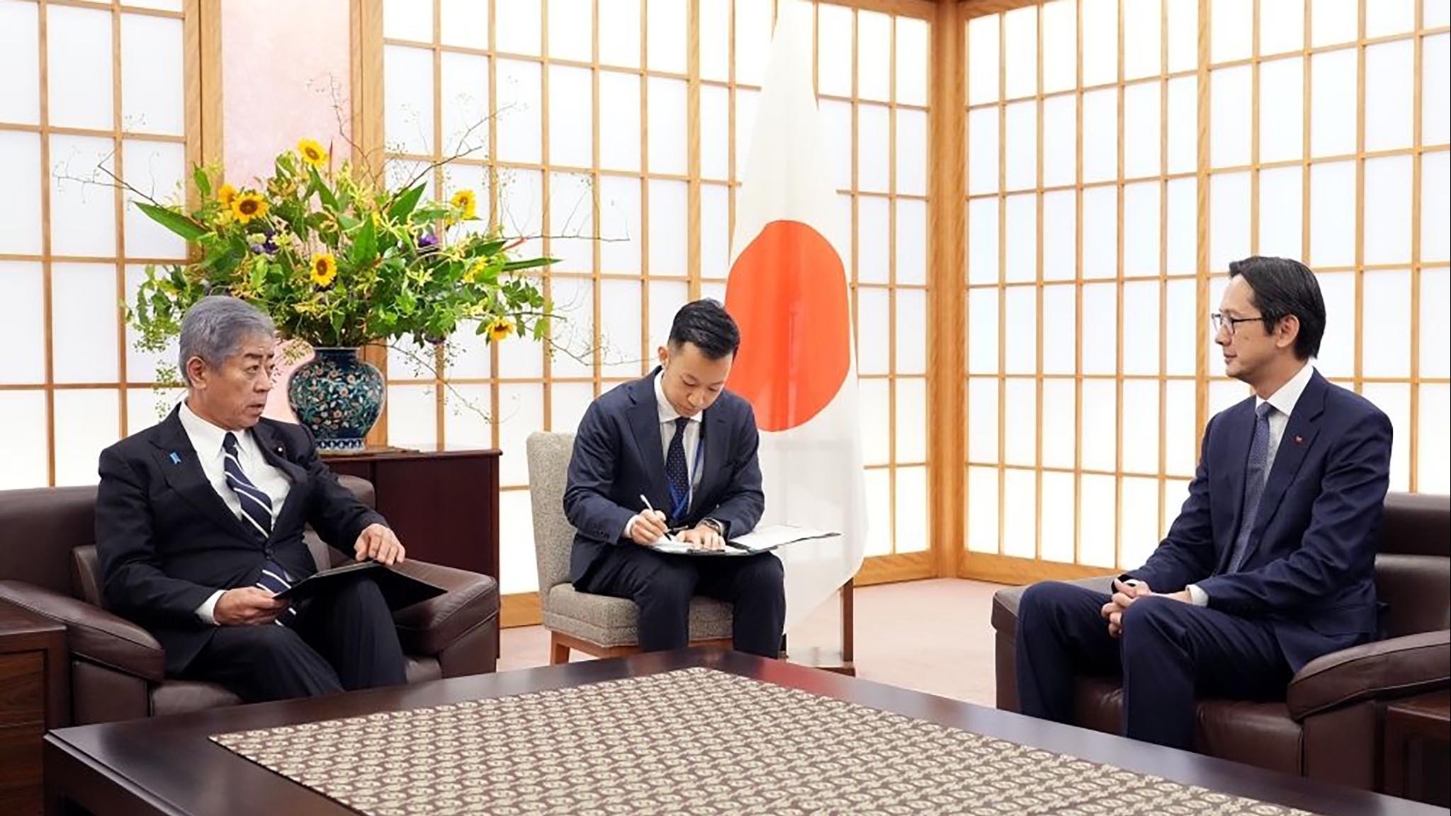 Ambassador Do Hung Viet visits Japan to prepare for 11th NPT RevCon