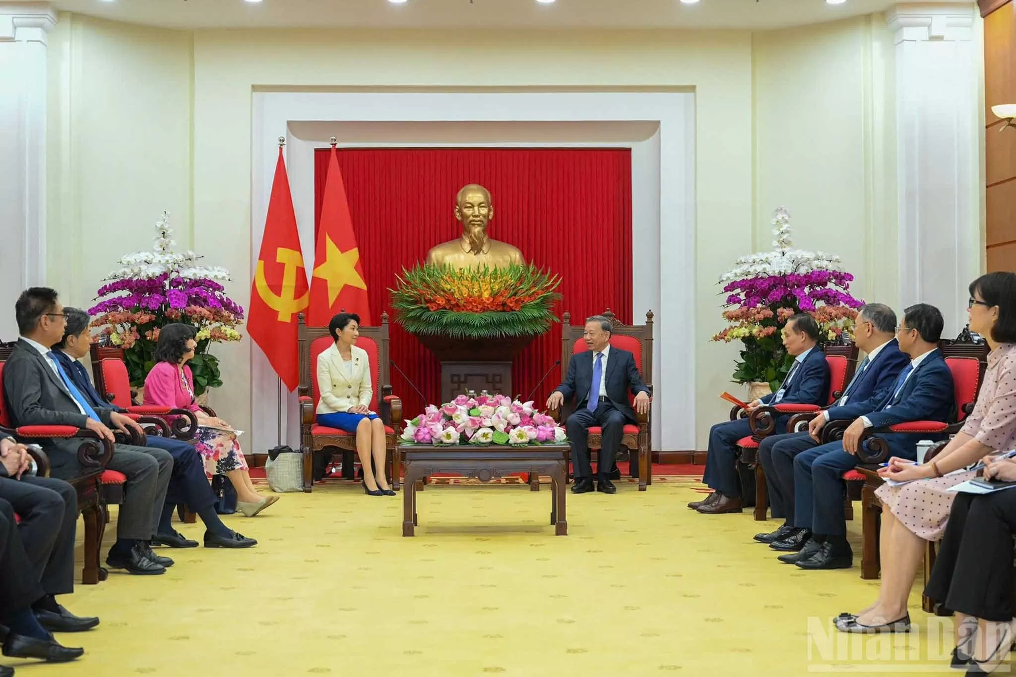Party General Secretary To Lam welcomes Japanese lawmaker in Hanoi Party General Secretary To Lam welcomes Japanese lawmaker in Hanoi