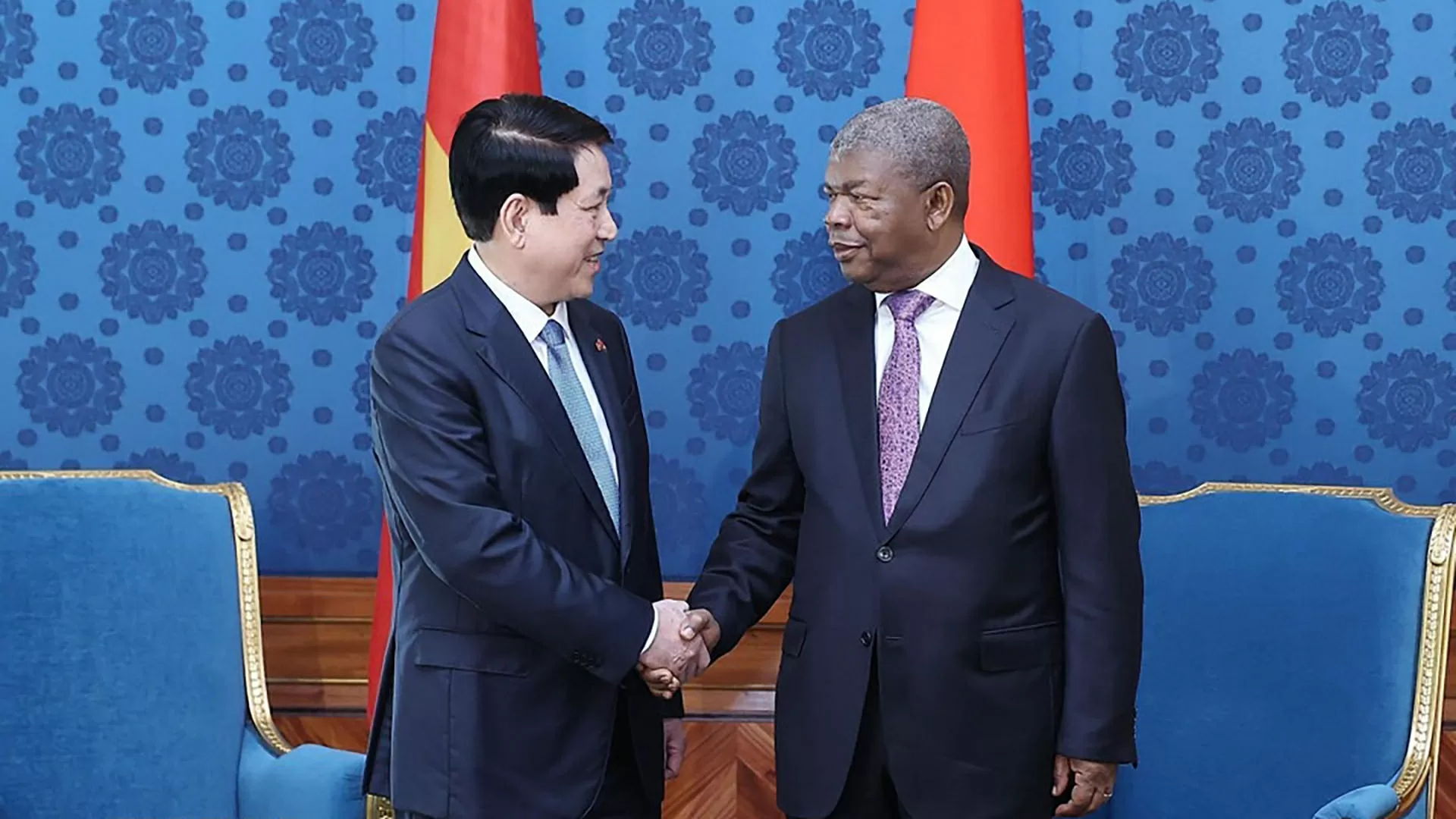 Welcome ceremony held for President Luong Cuong in Luanda
