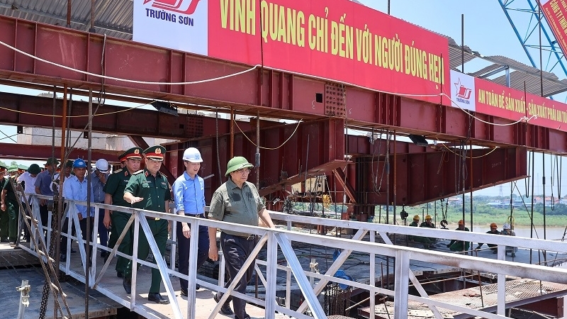 PM Pham Minh Chinh inspects infrastructure projects in Phu Tho province