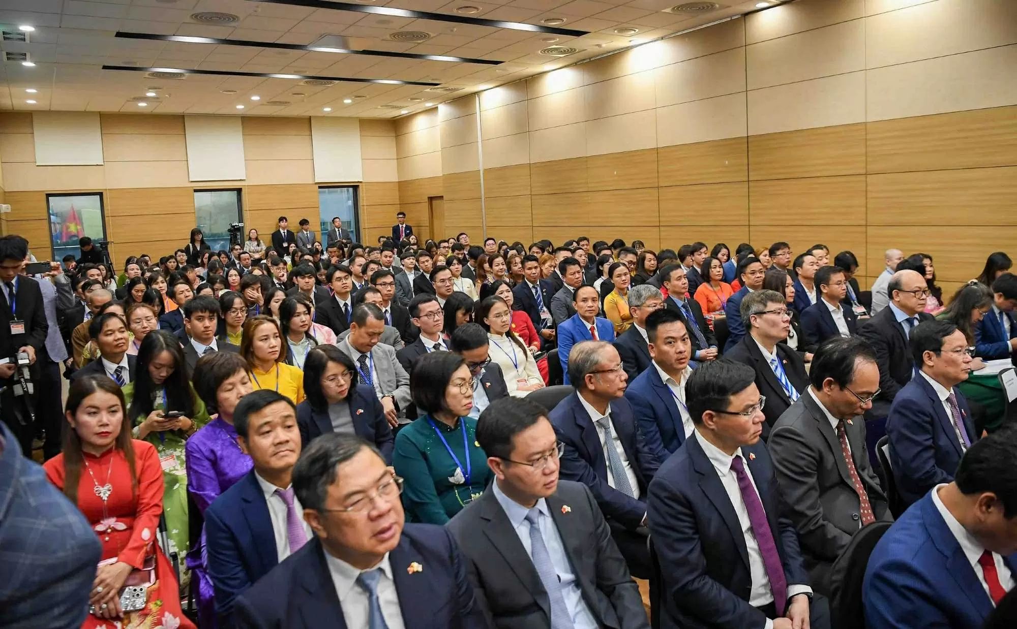 Party General Secretary To Lam meets with Vietnamese community in RoK