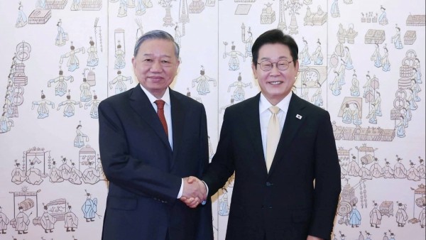 Party General Secretary To Lam, Korean President Lee Jae Myung hold talks in Seoul