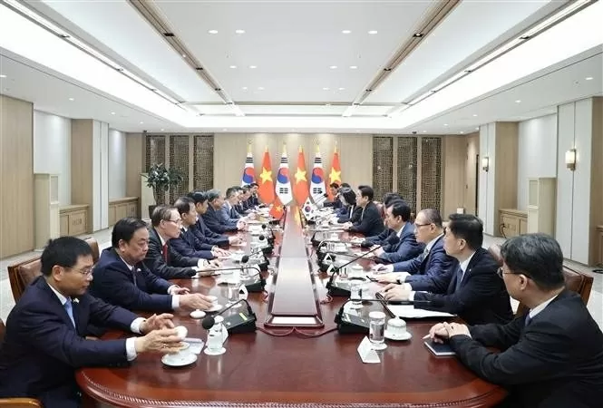 Party General Secretary To Lam, Korean President Lee Jae Myung hold talks in Seoul