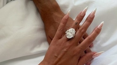 Cristiano Ronaldo chính thức đính hôn