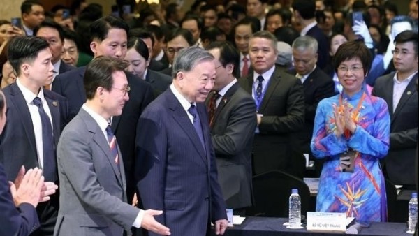 Party General Secretary To Lam attends Vietnam-RoK Economic Forum in Seoul