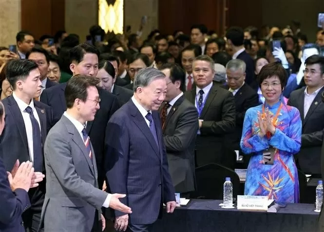 Party General Secretary To Lam attends Vietnam-RoK Economic Forum in Seoul