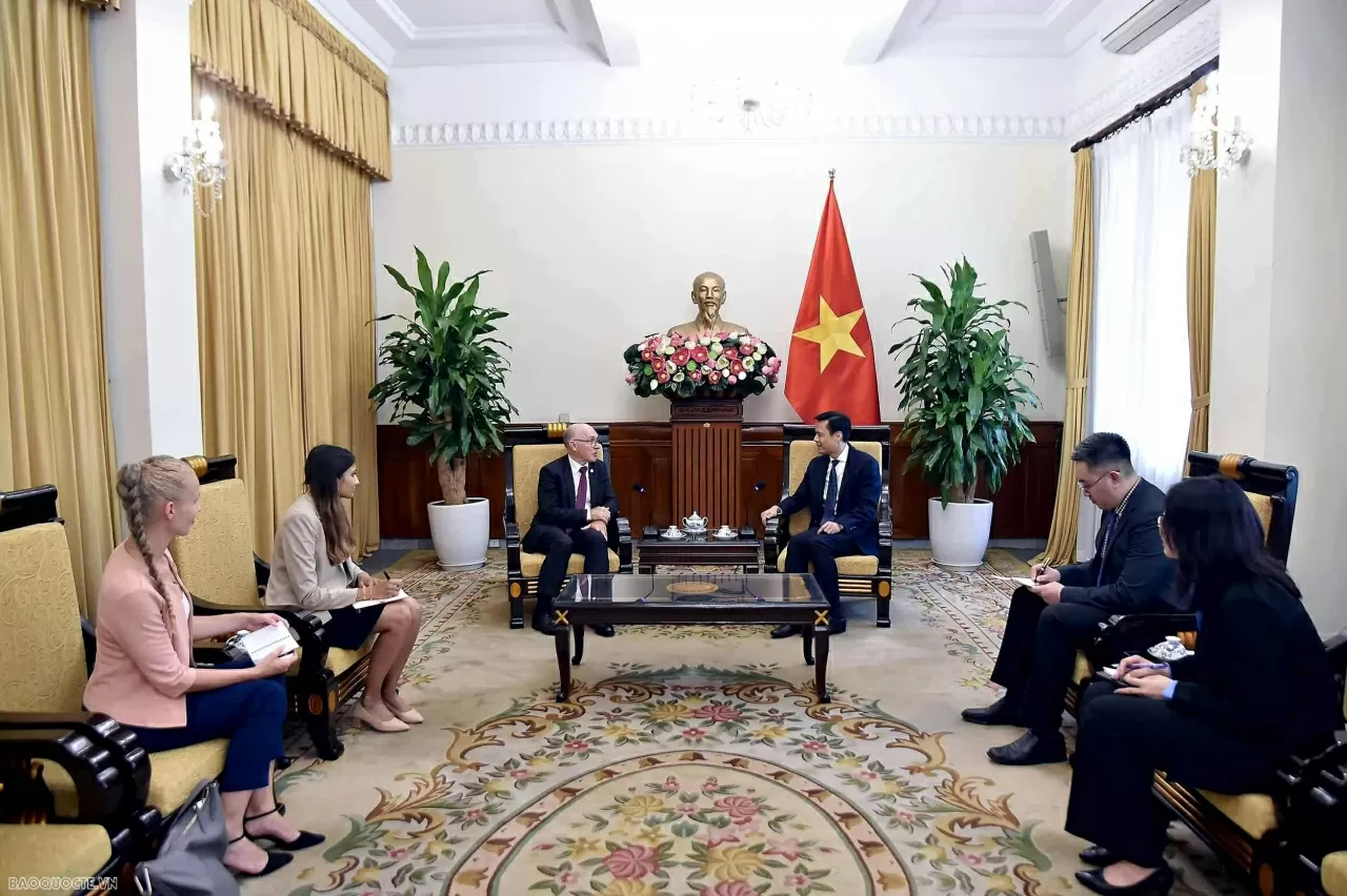 Deputy Foreign Minister Dang Hoang Giang: Vietnam values the role of multilateral mechanisms on disarmament and non-proliferation of nuclear weapons Deputy Foreign Minister Dang Hoang Giang: Vietnam values the role of multilateral mechanisms on disarmament and non-proliferation of nuclear weapons