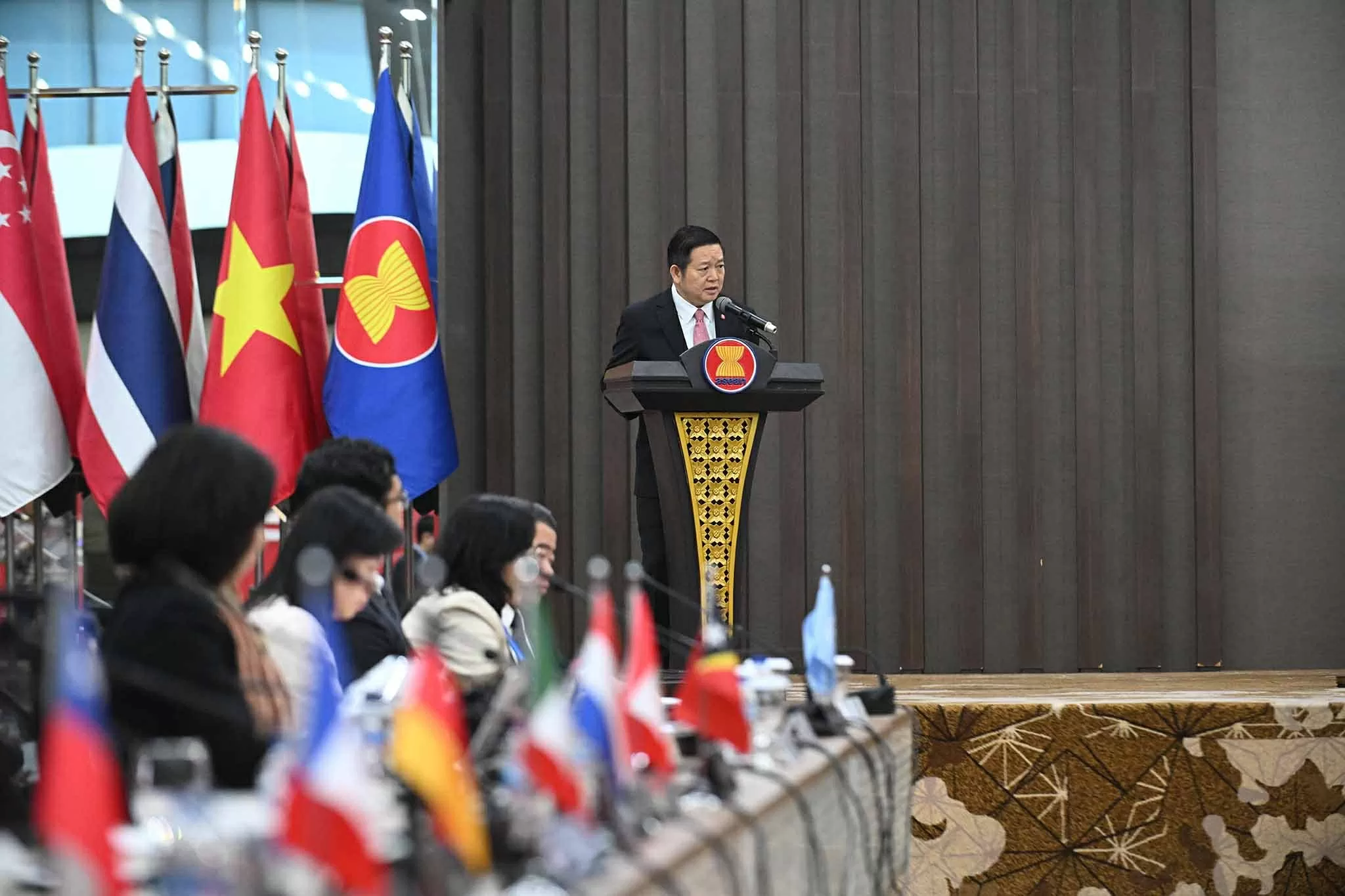 Tổng thư ký ASEAN Dr. Kao Kim Hourn phát biểu tại lễ khai mạc triển lãm.
