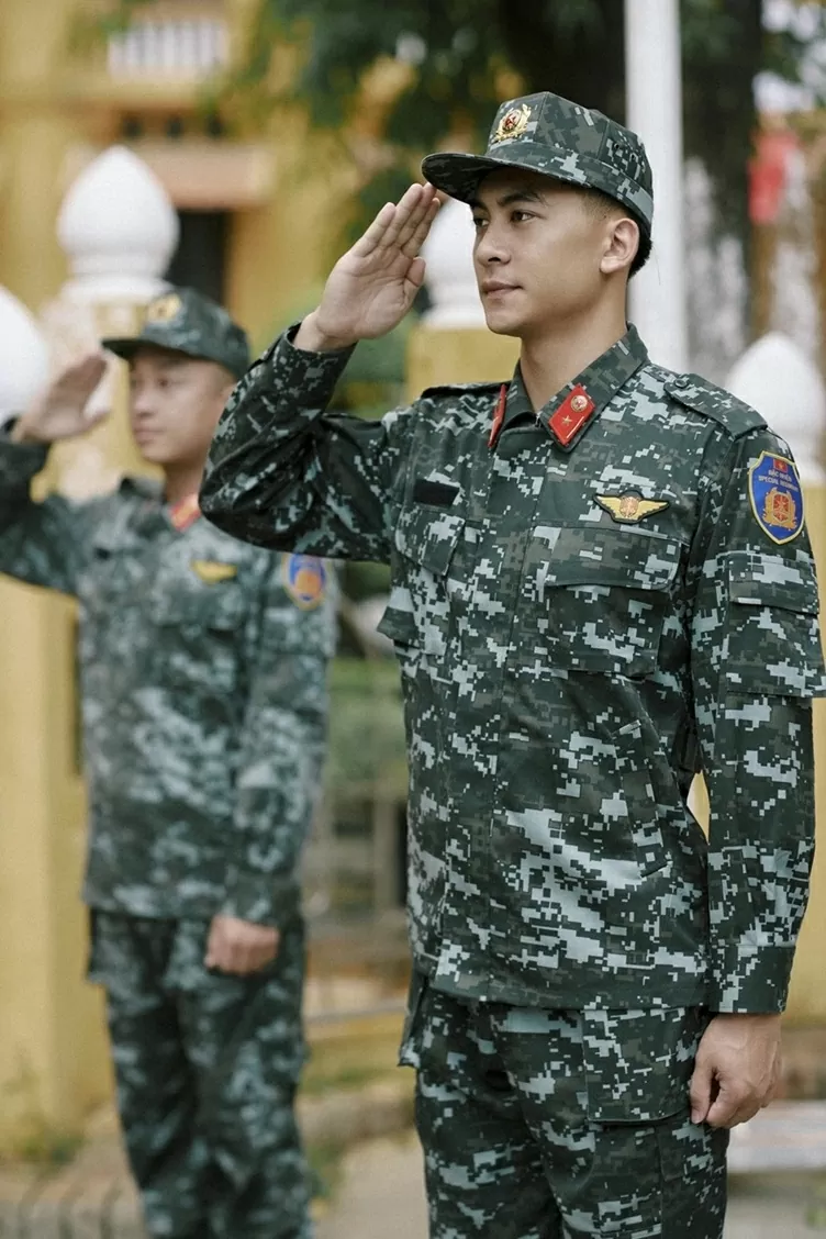 Top 3 Miss Vietnam 2024 join Ao Dai Project, showcasing enduring military - civilian solidarity