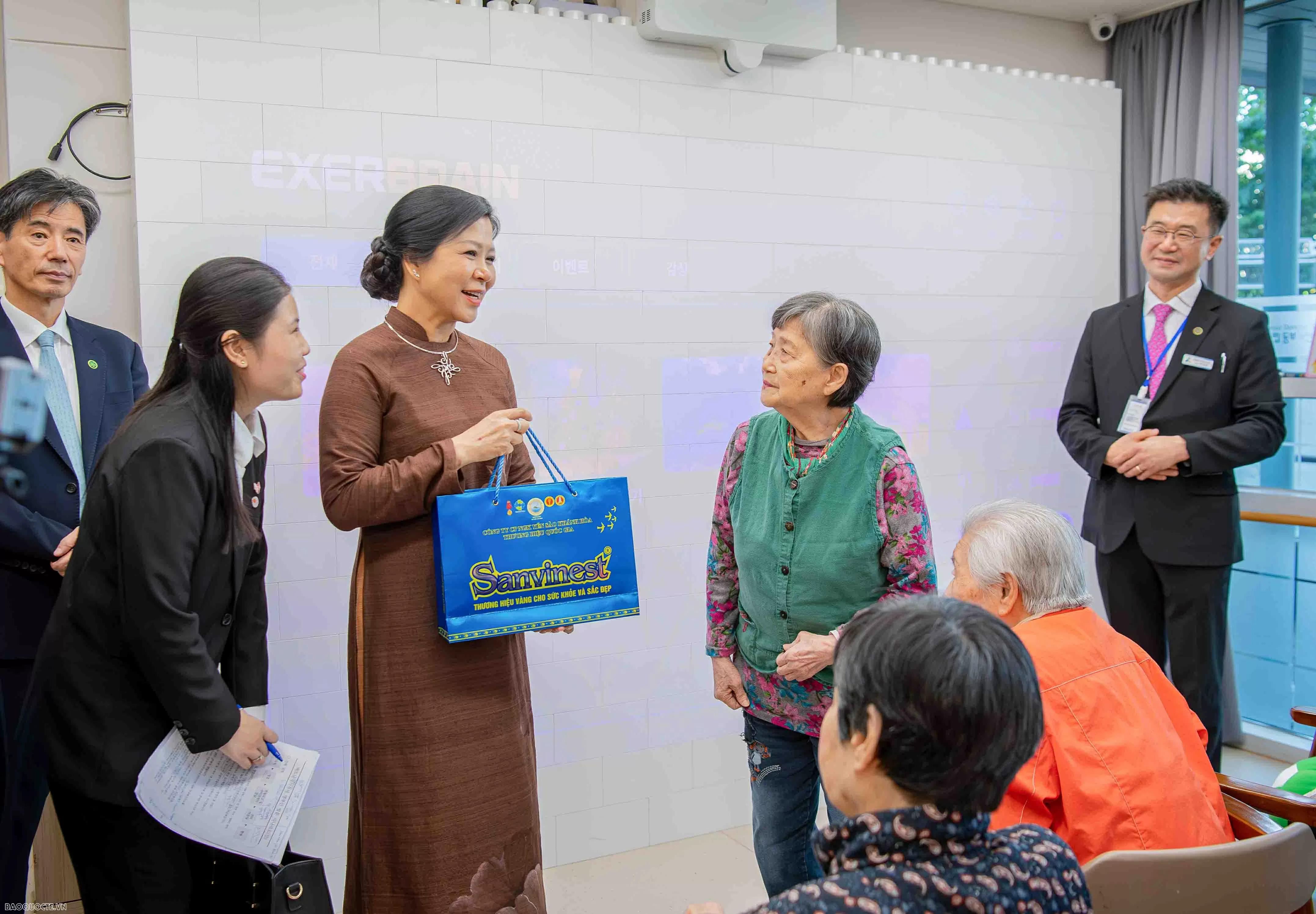 Spouse of General Secretary visits Dongbu Seoul Nursing Home and Vietnam–RoK Multicultural Families