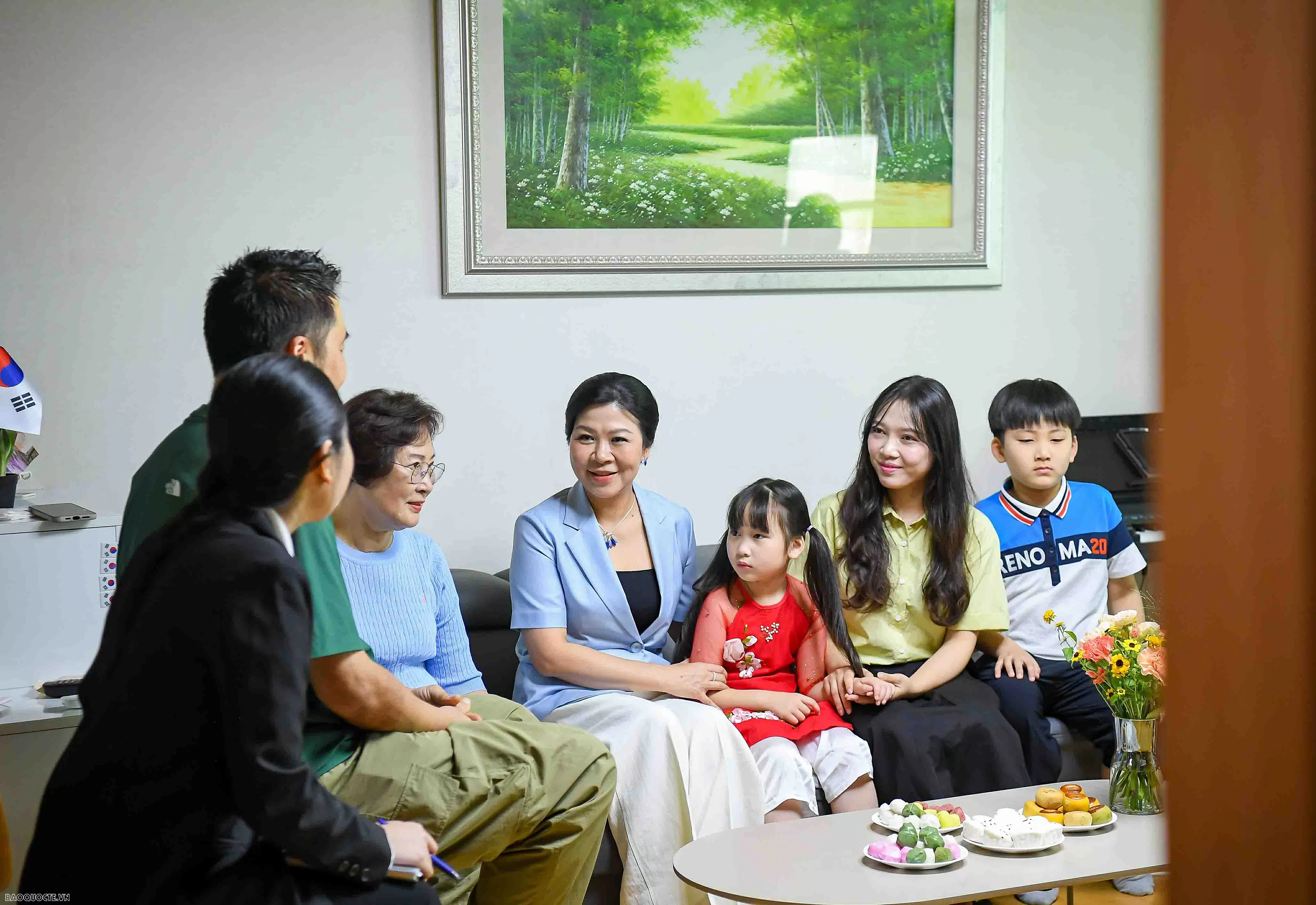 Spouse of General Secretary visits Dongbu Seoul Nursing Home and Vietnam–RoK Multicultural Families