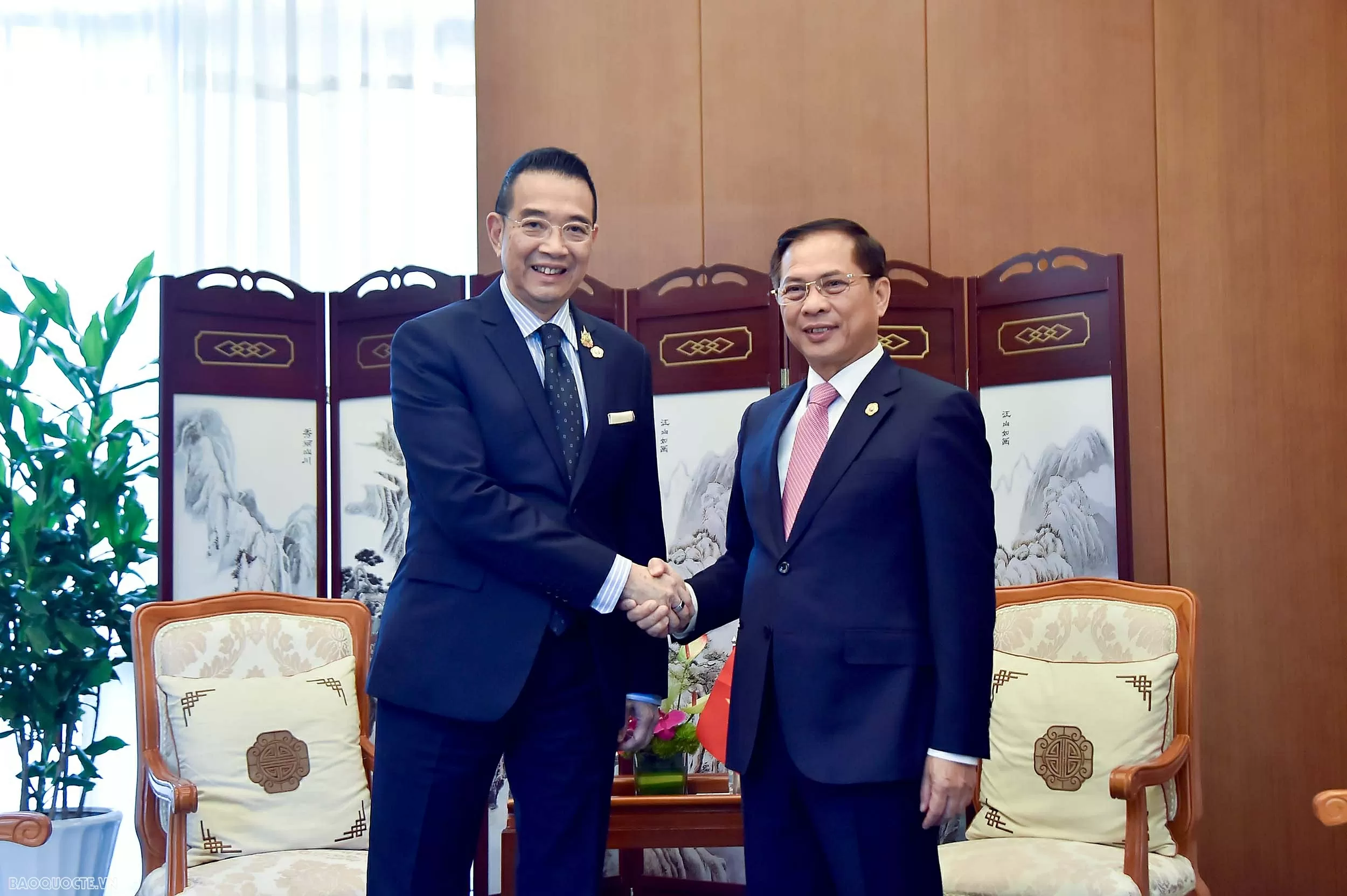 Deputy PM, FM Bui Thanh Son meets with Chinese, Cambodian, Thai officials in Yunnan