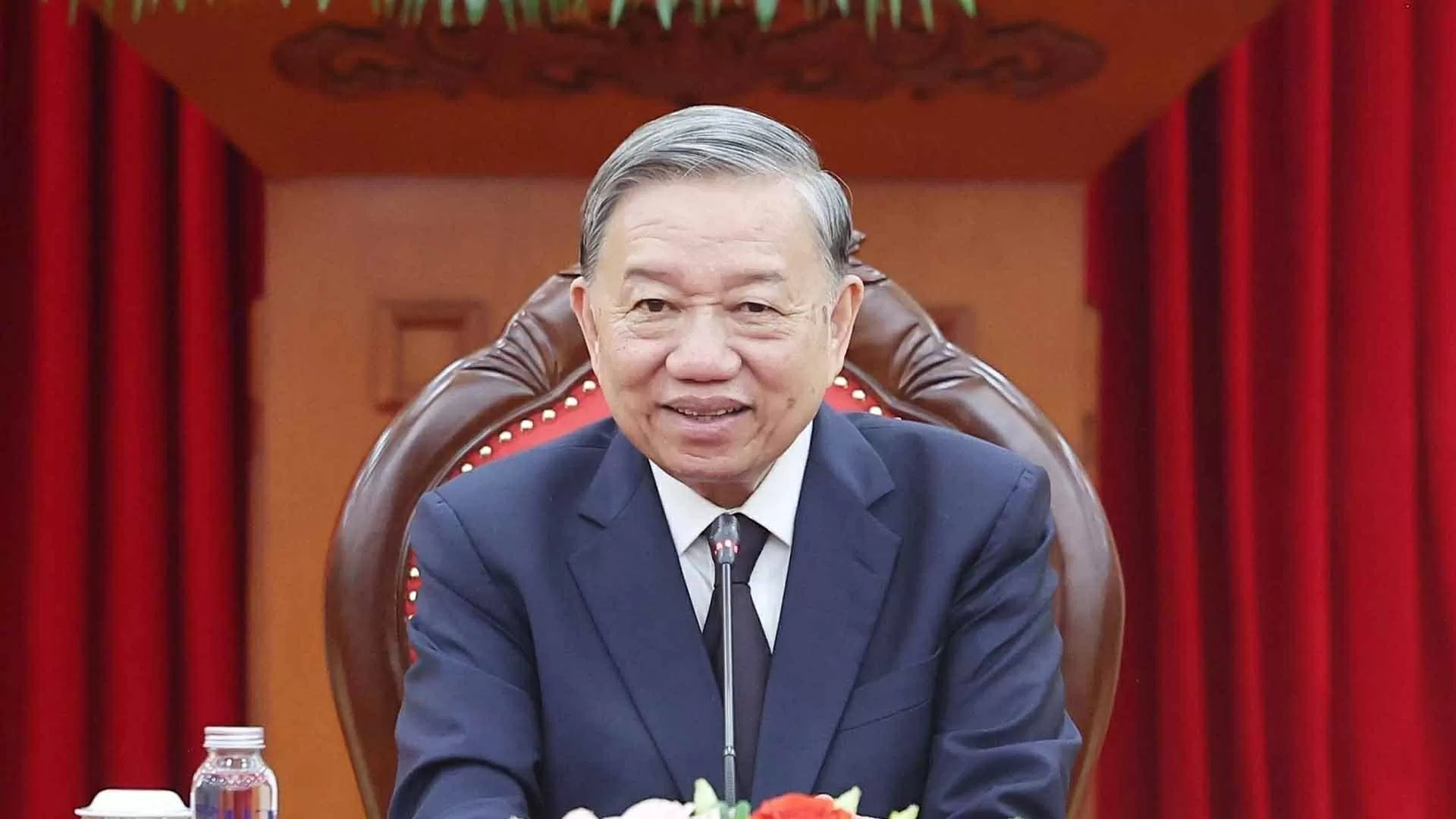 Party General Secretary To Lam and Cambodian People’s Party President Hun Sen hold phone talks