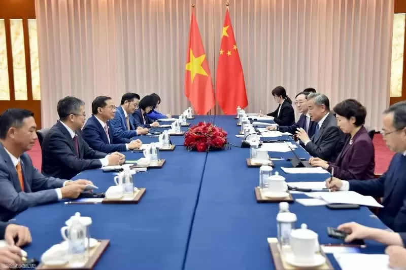 Taking Mekong-Lancang Cooperation to New Heights, New Fields, for Practical Benefits