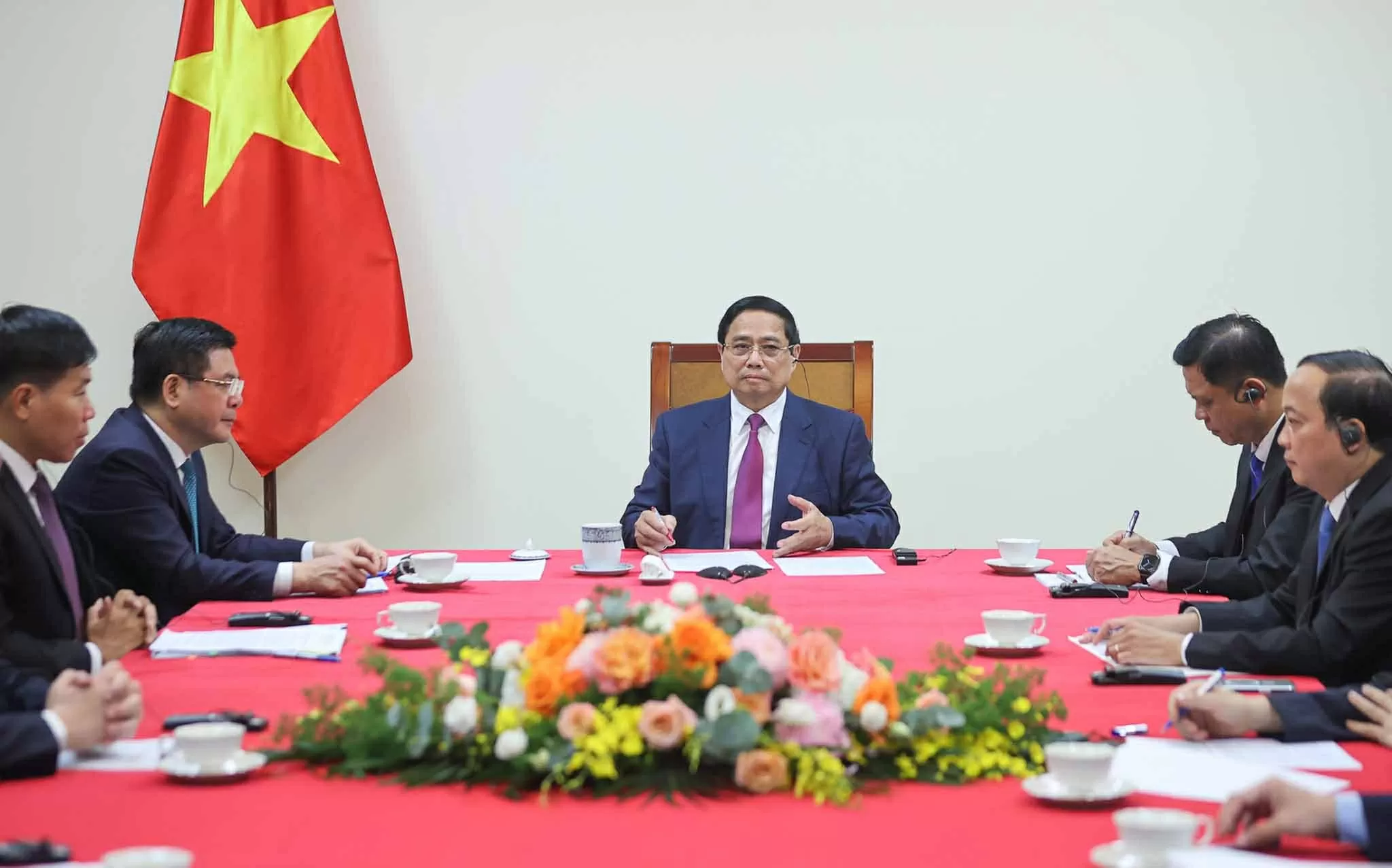 Prime Minister Pham Minh Chinh holds phone talks with Cambodian counterpart Hun Manet Prime Minister Pham Minh Chinh holds phone talks with Cambodian counterpart Hun Manet