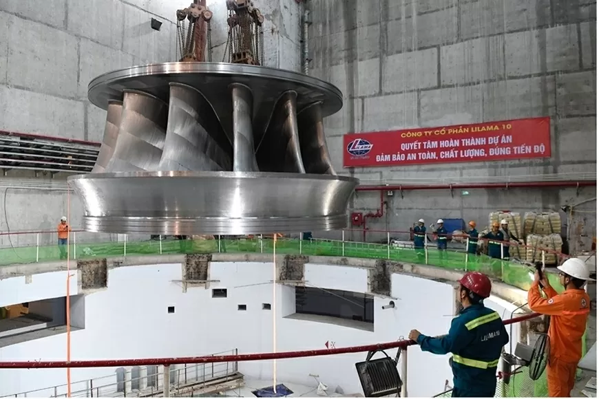 Units 1 and 2 of Hoa Binh Hydropower Plant Expansion Project actively complete installation for national energy security