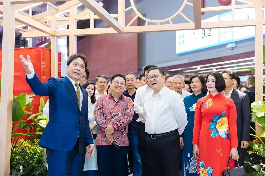 Vietnamese Cultural Space leaves a strong impression at the International Book Fair in Chinas Guangdong