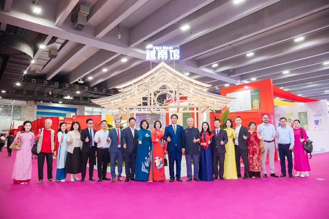 Vietnamese Cultural Space leaves a strong impression at the International Book Fair in Chinas Guangdong