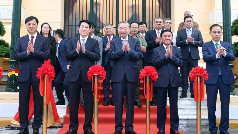 Party General Secretary To Lam attends handover ceremony of Bac Bo Phu building
