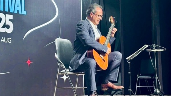 Guitarist Maestro Mauricio: “Proud to be a part of the Vietnam-Mexico friendship connection”