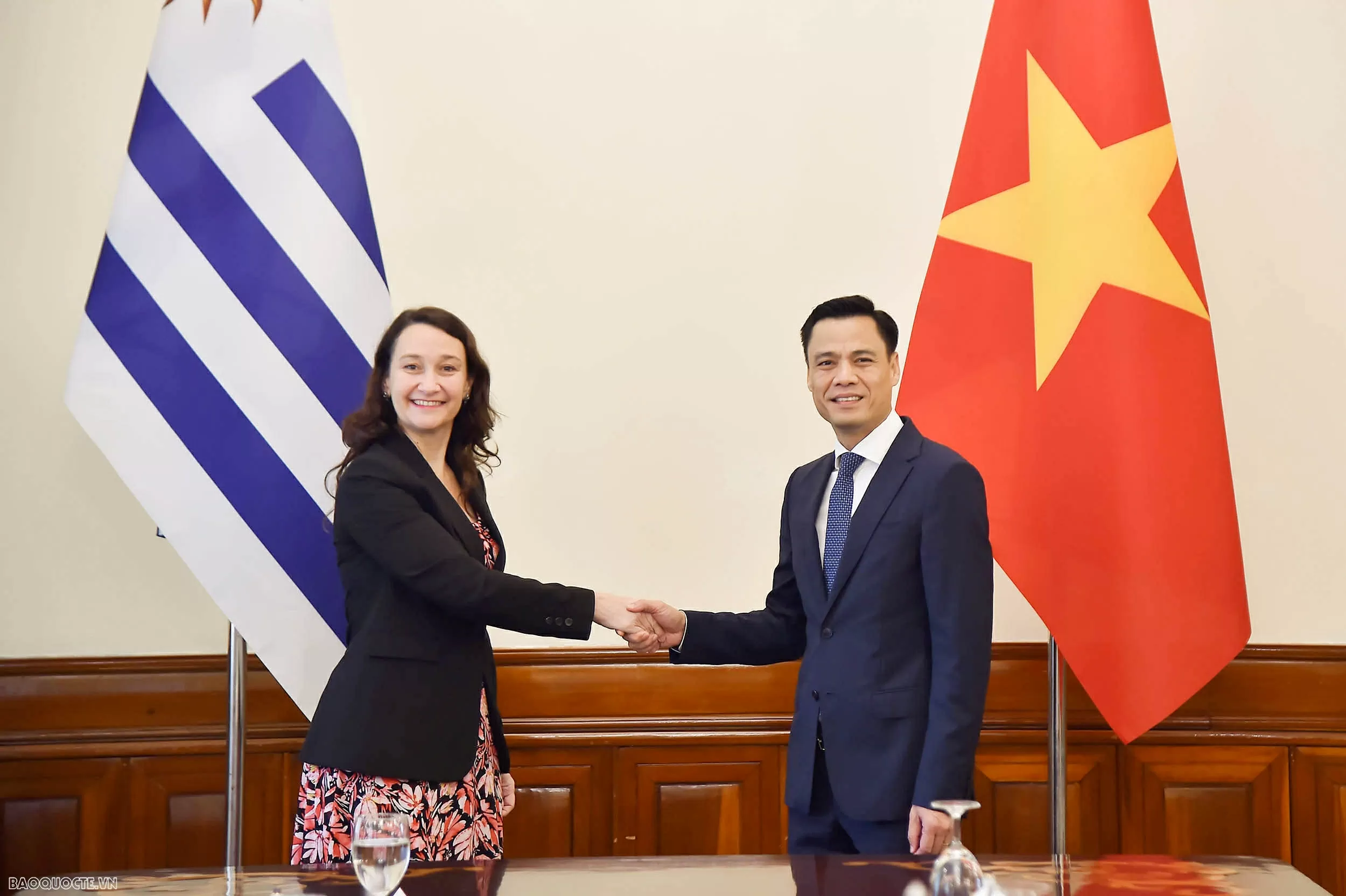 Deputy FM Dang Hoang Giang, Uruguayan counterpart hold 5th political consultation in Hanoi Deputy FM Dang Hoang Giang, Uruguayan counterpart hold 5th political consultation in Hanoi