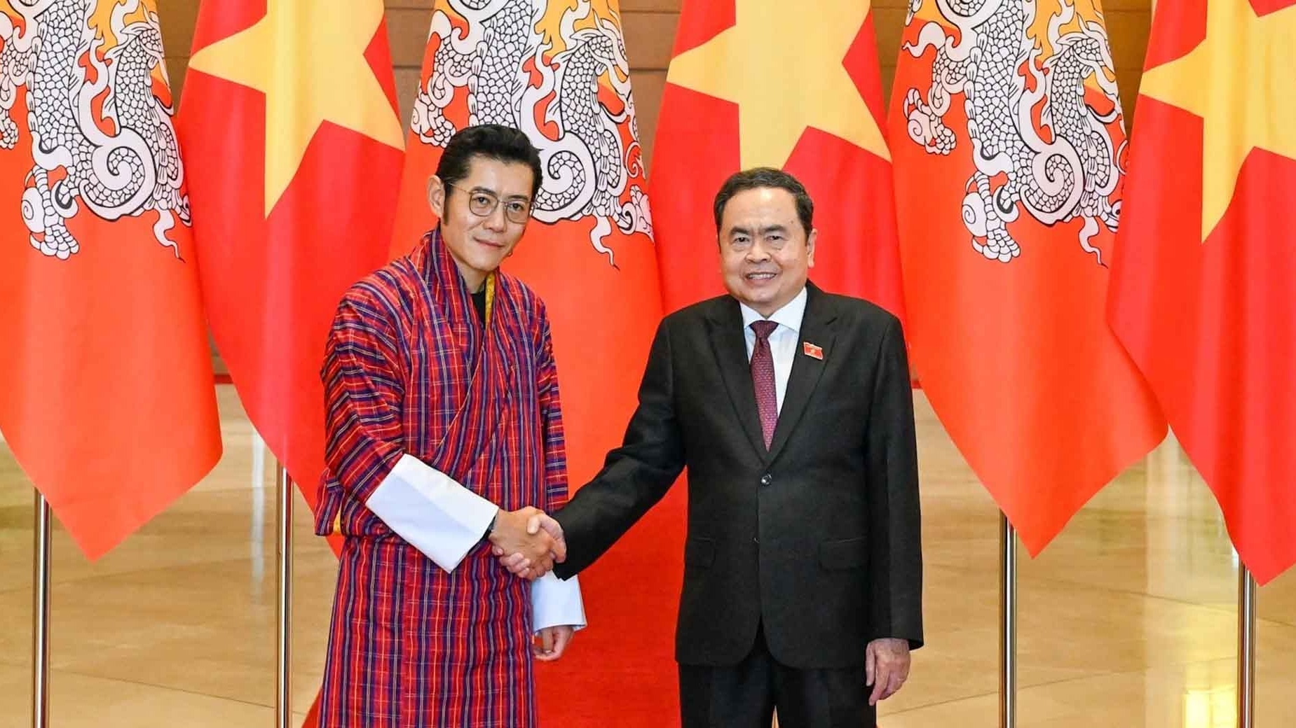NA Chairman Tran Thanh Man meets with King of Bhutan Jigme Khesar Namgyel Wangchuckas