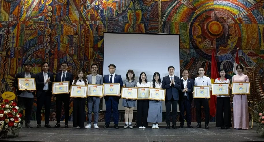 Festival connecting Vietnamese youth and aspirations in the heart of Europe Festival connecting Vietnamese youth and aspirations in the heart of Europe