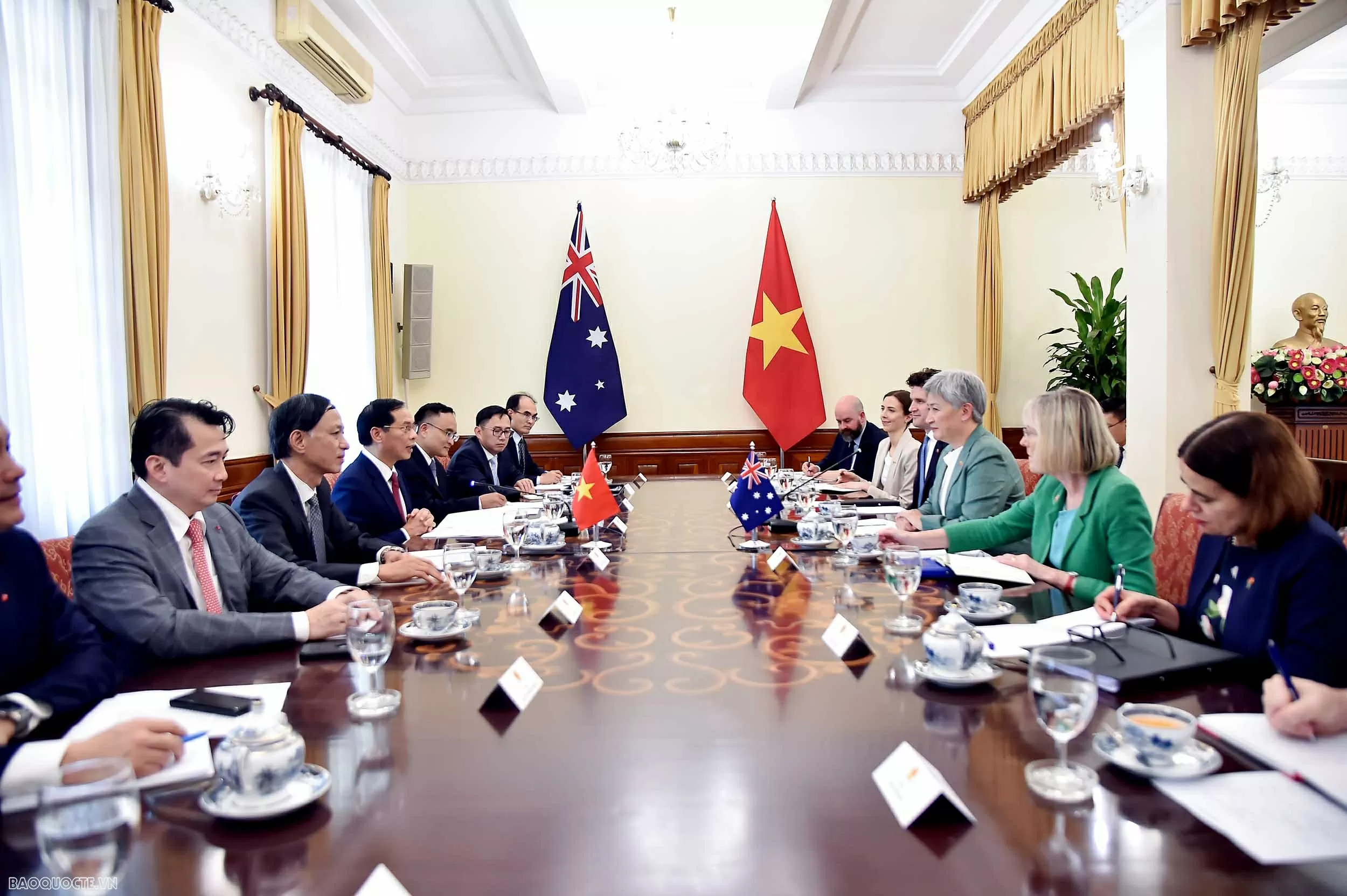 Deputy PM, FM Bui Thanh Son, Australian FM Penny Wong co-chair 7th Foreign Ministers Meeting in Hanoi Deputy PM, FM Bui Thanh Son, Australian FM Penny Wong co-chair 7th Foreign Ministers Meeting in Hanoi