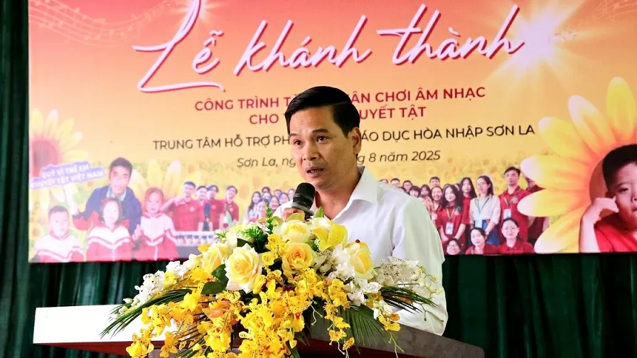 Vietnamese students in Russia donate music playground to children with disabilities in Son La